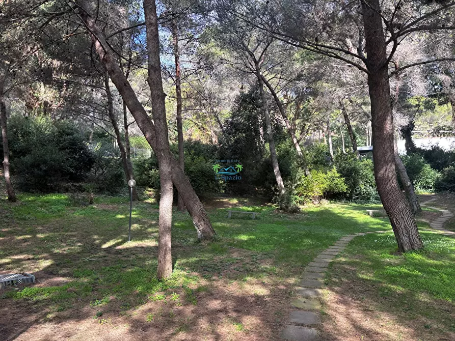 Immagine 31 di Bilocale in vendita  in Via Aurelia 48 a Andora