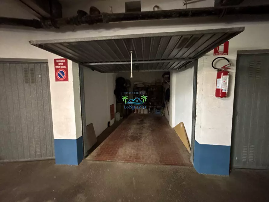 Immagine 24 di Bilocale in vendita  in Via Aurelia 48 a Andora