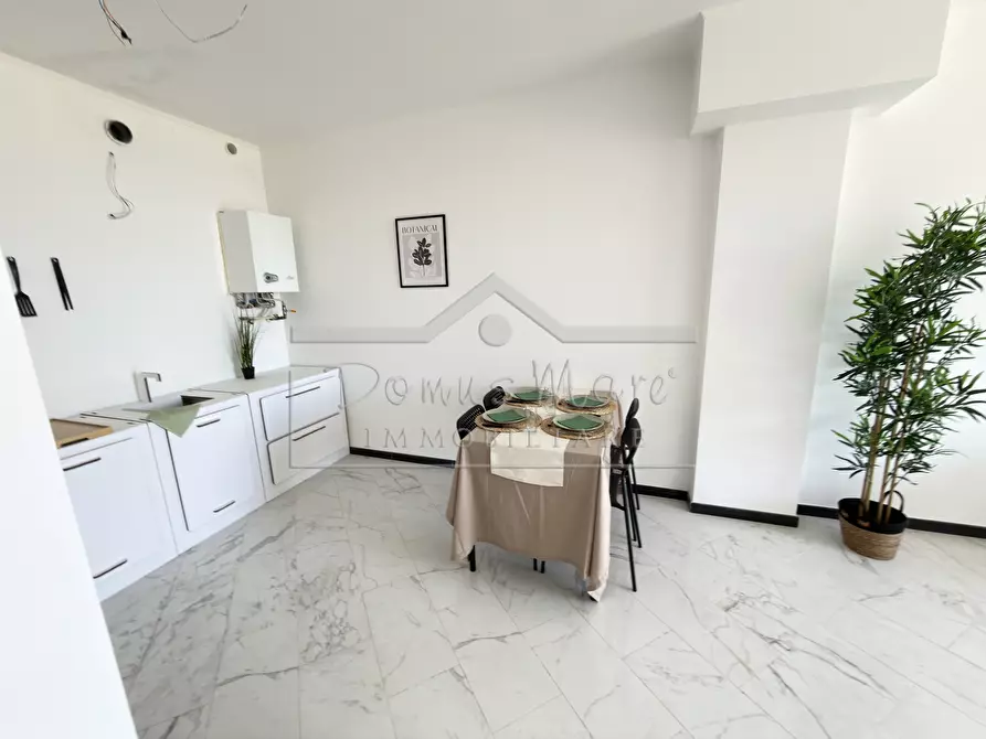 Immagine 7 di Quadrilocale in vendita  in Via Nizza 44 a Savona