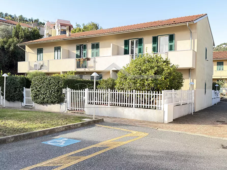 Immagine 1 di Appartamento in vendita  in via Coreallo 9 a Spotorno