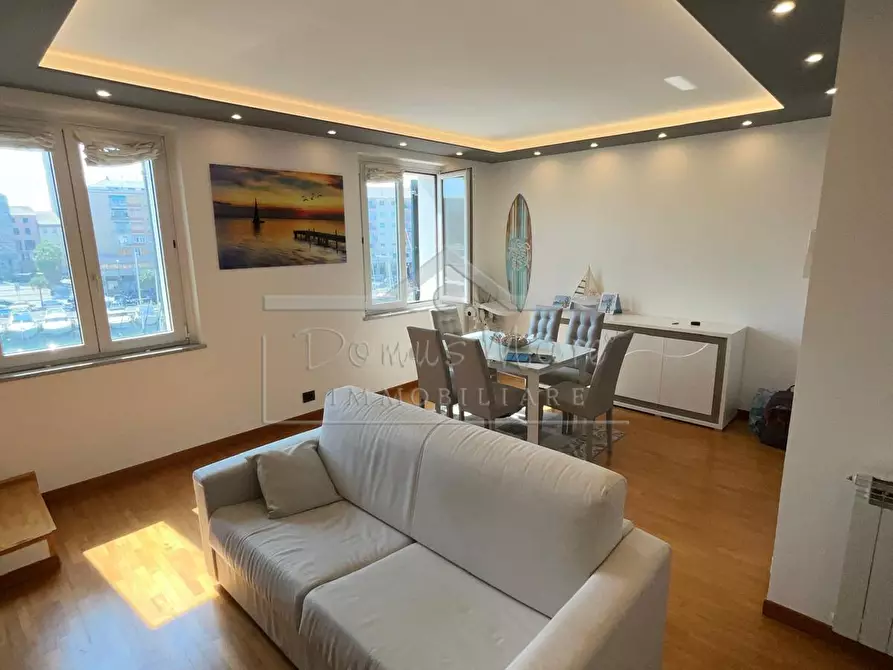 Immagine 1 di Trilocale in affitto  a Savona