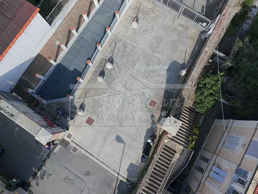 Immagine 2 di Garage in vendita  in Via Davide Caminati 6 a Savona