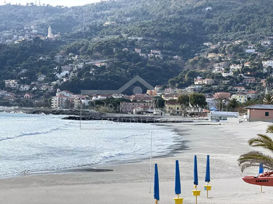 Immagine 1 di Trilocale in vendita  in Sant'Ambrogio 30 a Andora