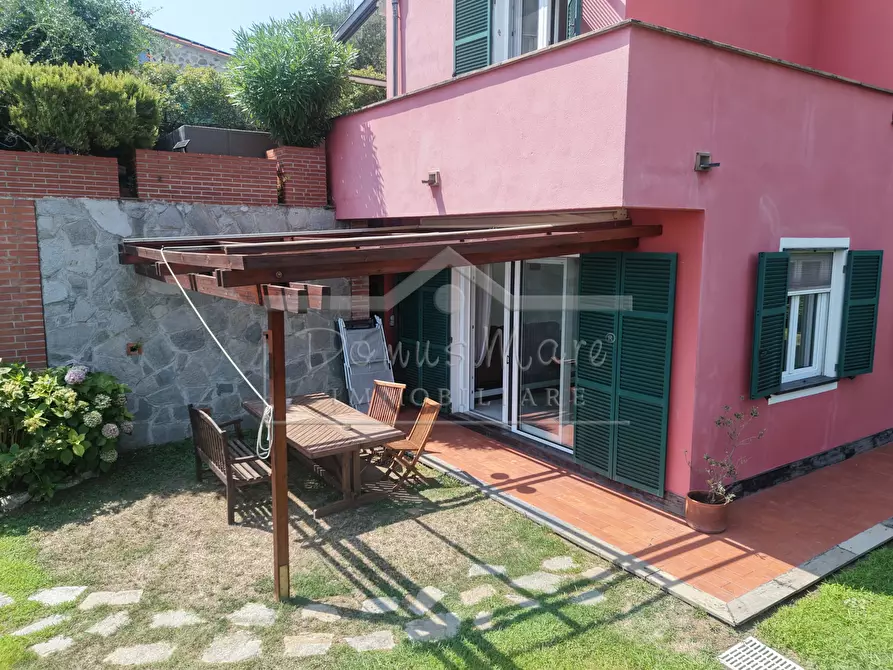 Immagine 44 di Villa in vendita  a Celle Ligure