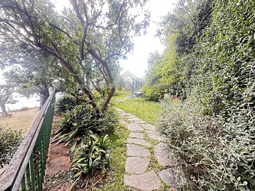 Immagine 2 di Casa indipendente in vendita  in Salvo D'Acquisto 70 a Recco