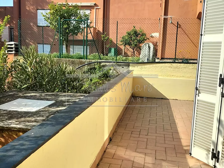 Immagine 15 di Trilocale in vendita  a Varazze