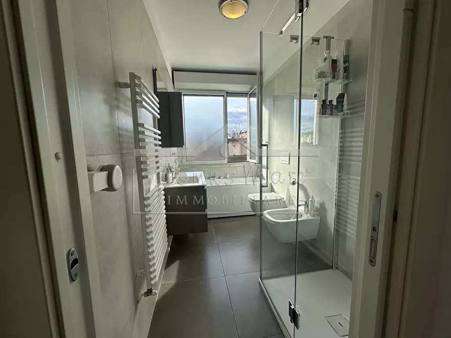 Immagine 14 di Quadrilocale in vendita  in Piazza Santa Cecilia 2 a Savona