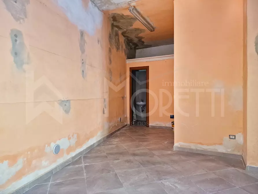 Immagine 9 di Locale commerciale in affitto  in Via Roma a Collesalvetti