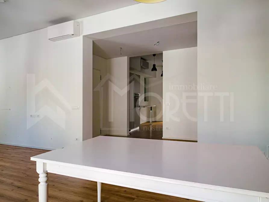 Immagine 17 di Pentalocale in vendita  in Via Costanzo Ebat a Livorno