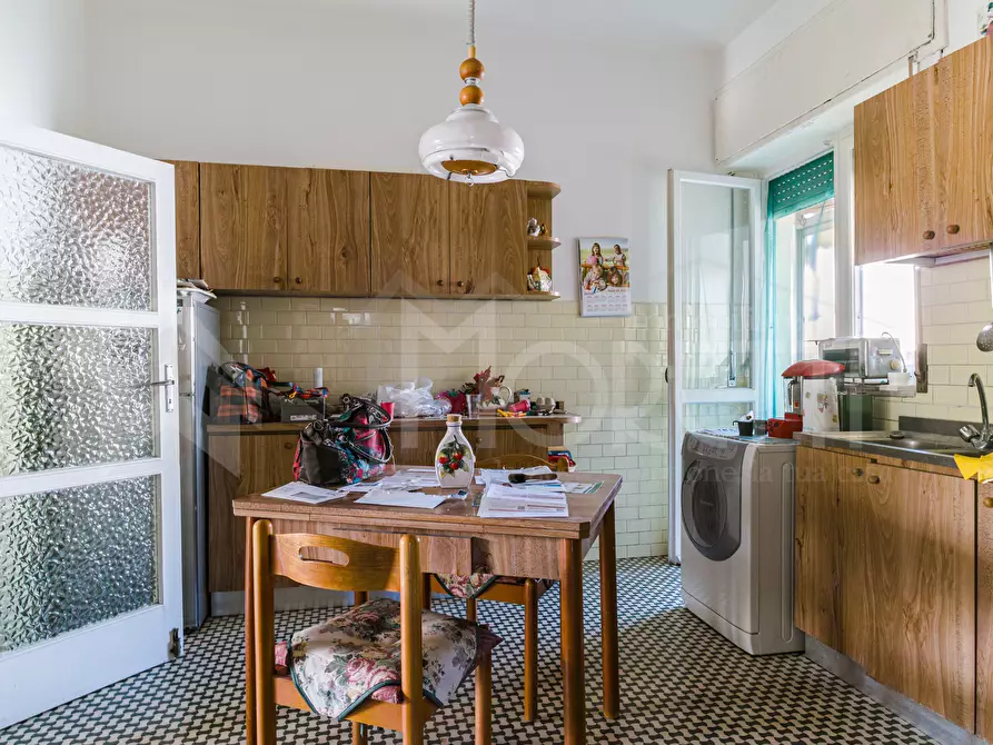 Immagine 21 di Pentalocale in vendita  in Viale Fabbricotti a Livorno