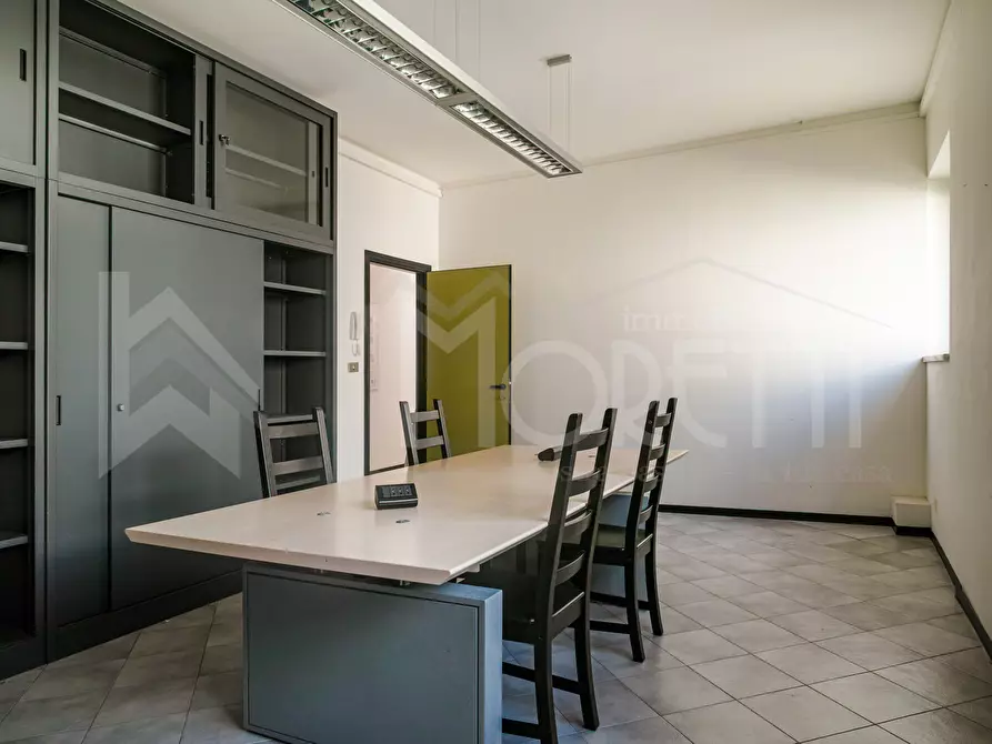 Immagine 5 di Ufficio in affitto  in Via Martin Luther King a Livorno