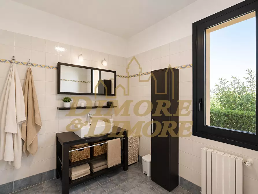 Immagine 22 di Villa in vendita  in Via Libertà 59 a Morazzone