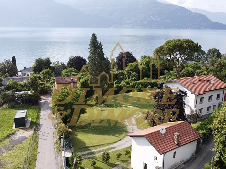 Immagine 2 di Villa in vendita  in Via Portovaltravaglia 39 a Brezzo Di Bedero