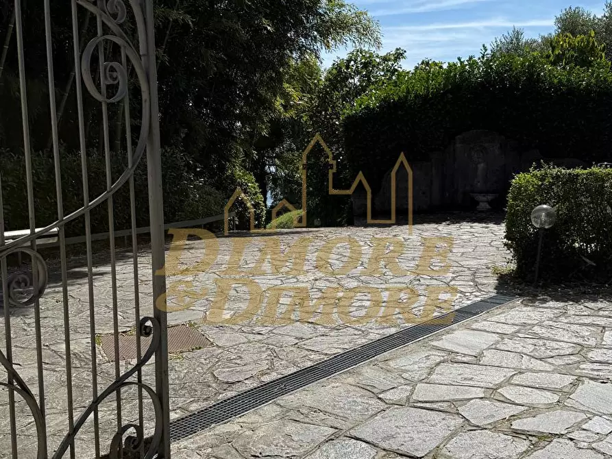 Immagine 53 di Villa in vendita  a Ghiffa