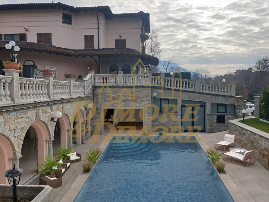 Immagine 34 di Villa in vendita  a Verbania