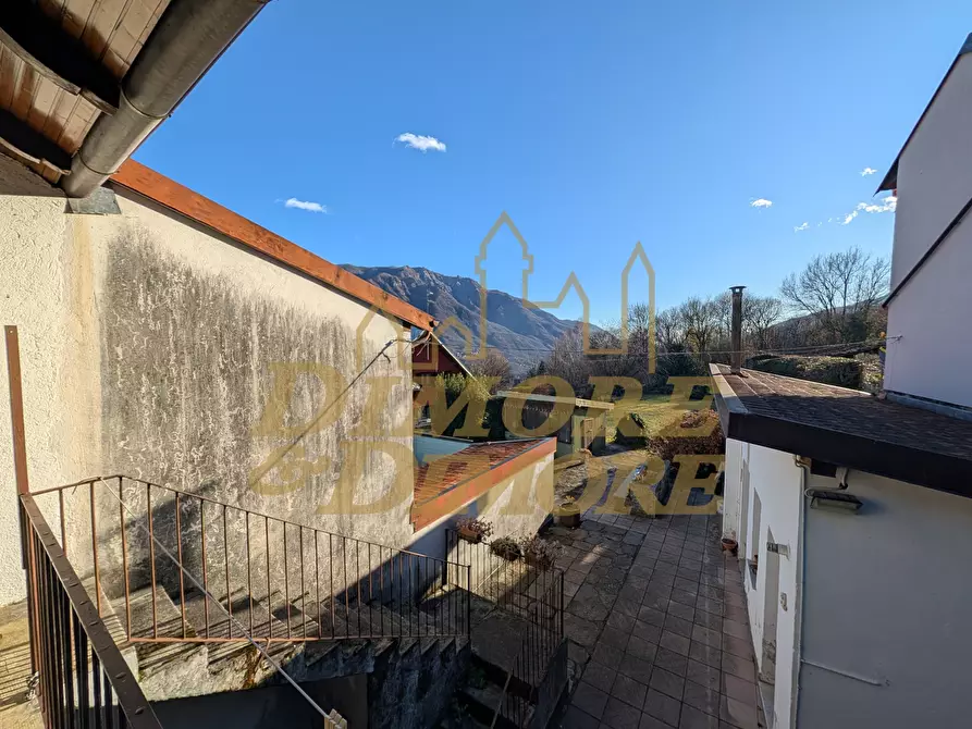 Immagine 13 di Casa indipendente in vendita  a Casale Corte Cerro