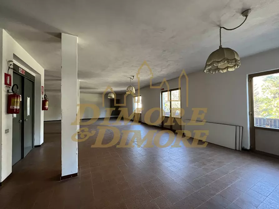 Immagine 14 di Locale commerciale in vendita  in Via Battaglia San Martino 72 a Cuveglio