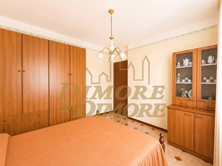 Immagine 10 di Appartamento in vendita  in Viale Garibaldi 19 a Maccagno Con Pino E Veddasca