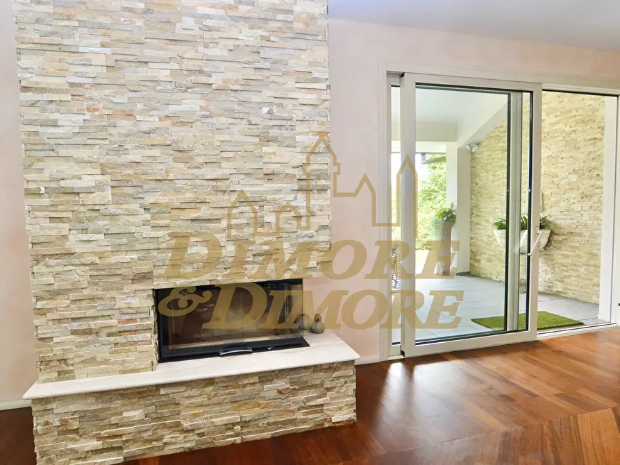 Immagine 7 di Villa in vendita  a Ranco