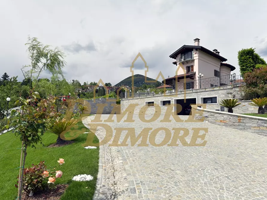 Immagine 19 di Villa in vendita  a Verbania