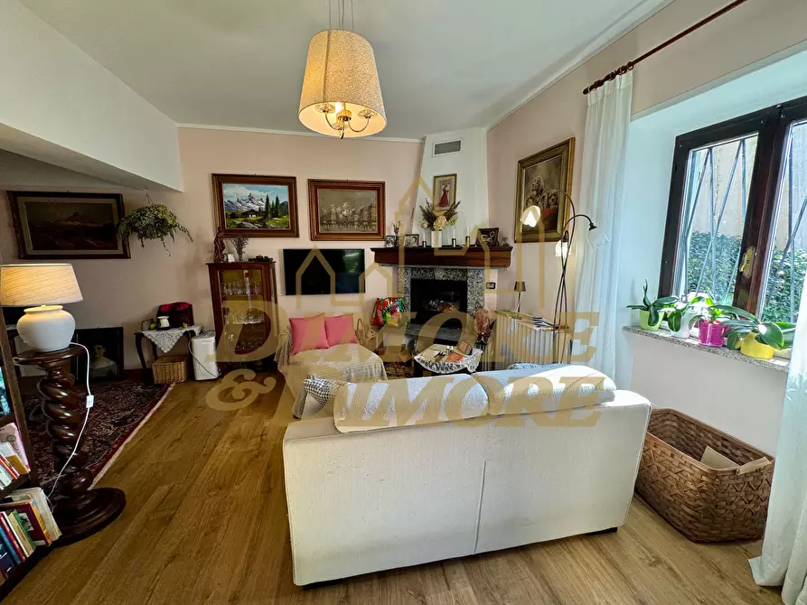 Immagine 2 di Porzione di casa in vendita  in via firenze a Arizzano