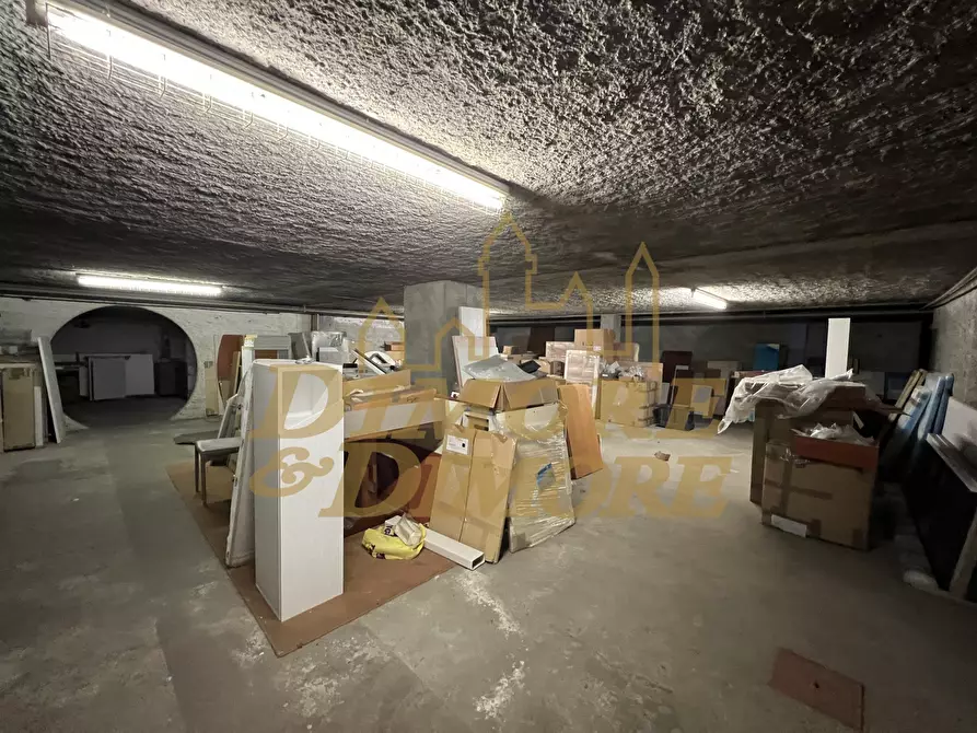 Immagine 22 di Locale commerciale in vendita  in Via Battaglia San Martino 72 a Cuveglio