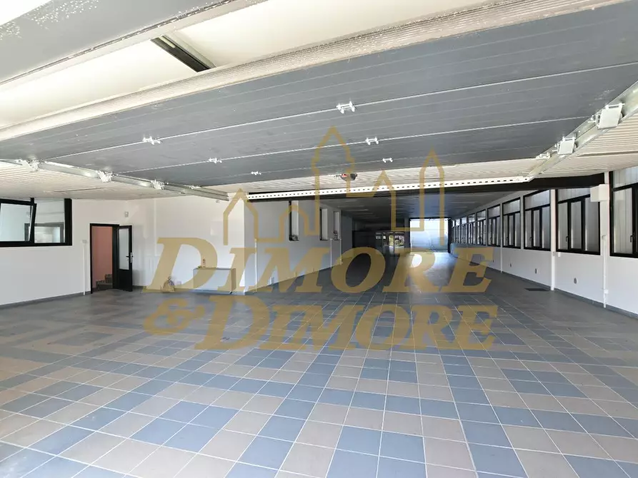 Immagine 12 di Villa in vendita  a Verbania