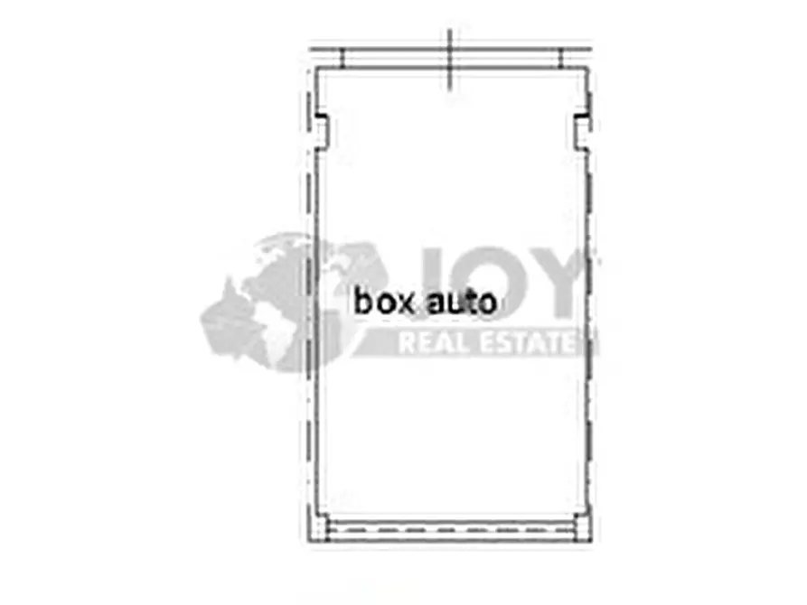 Immagine 4 di Garage in vendita  in Via Enzo Estrafallaces 2 a Lecce