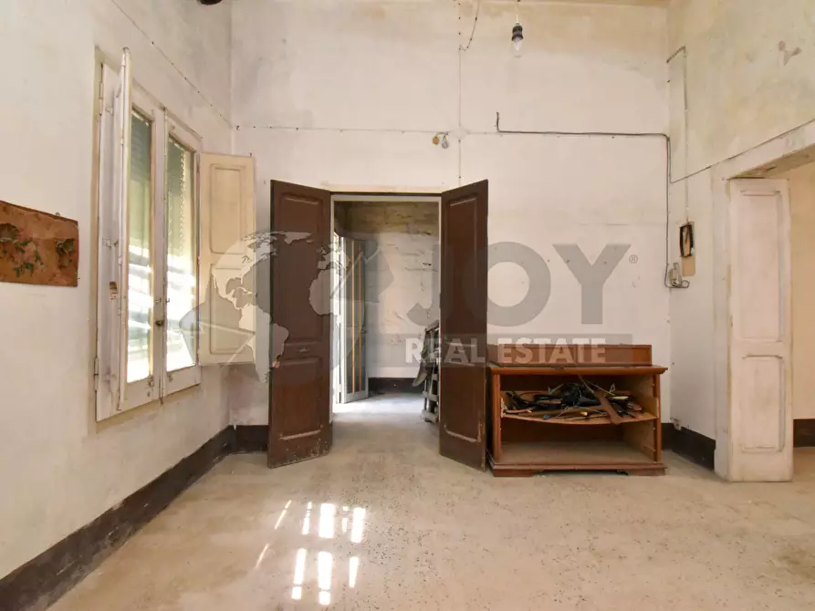 Immagine 30 di Palazzo in vendita  in Via Gorizia 35 a Lecce