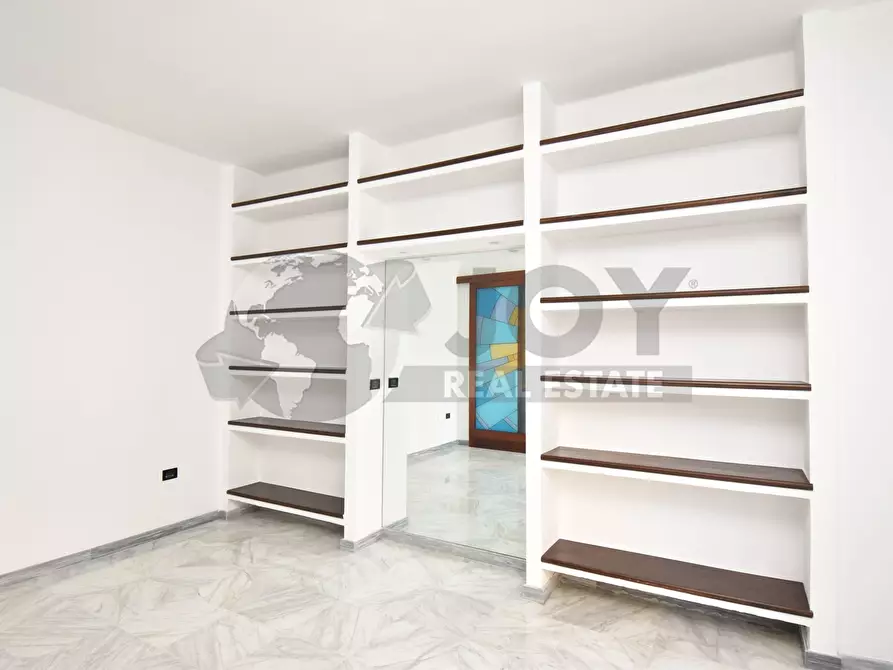 Immagine 43 di Appartamento in vendita  in Viale Aldo Moro 95 a Brindisi