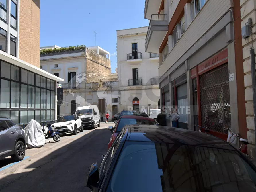 Immagine 36 di Locale commerciale in vendita  in Via g. Candido 1 a Lecce