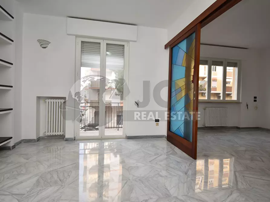 Immagine 23 di Appartamento in vendita  in Viale Aldo Moro 95 a Brindisi