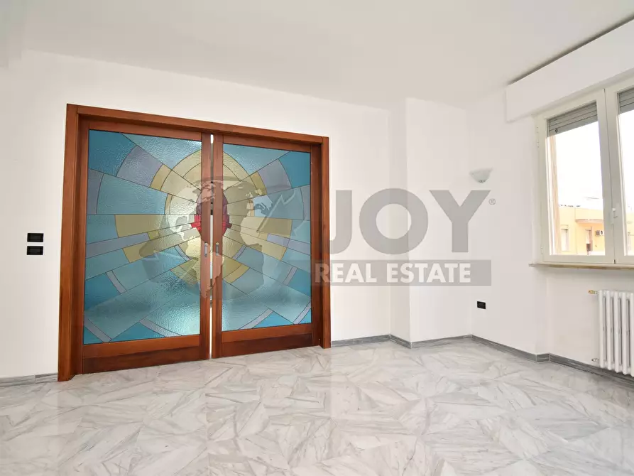 Immagine 39 di Appartamento in vendita  in Viale Aldo Moro 95 a Brindisi