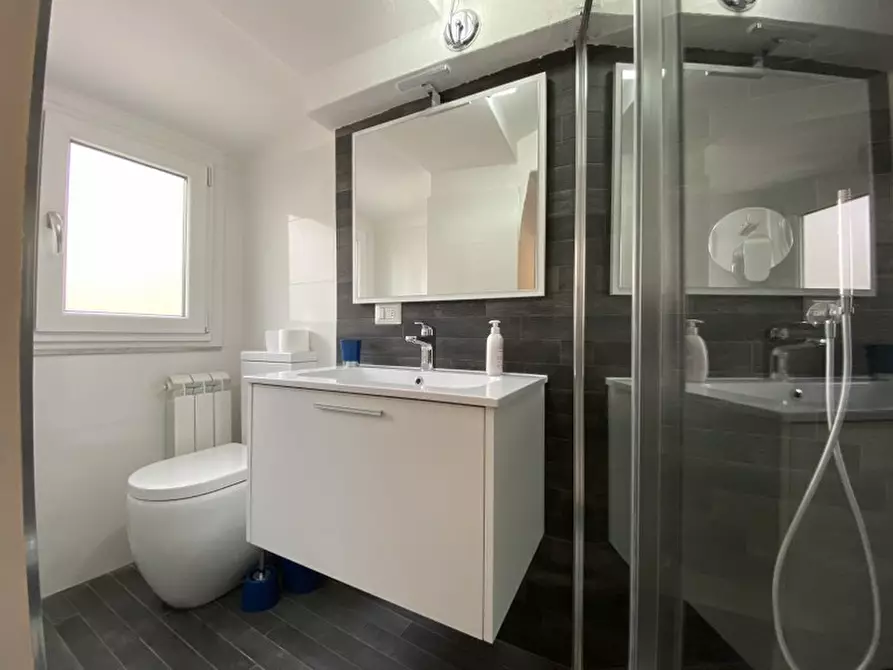 Immagine 17 di Bilocale in vendita  a Alassio