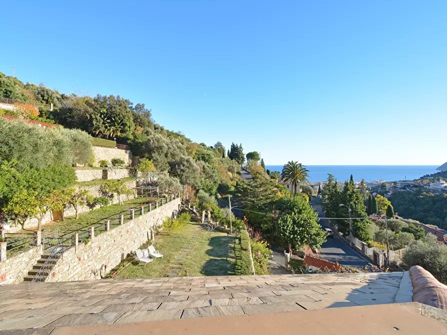 Immagine 60 di Villa in vendita  in Via Adelasia a Alassio