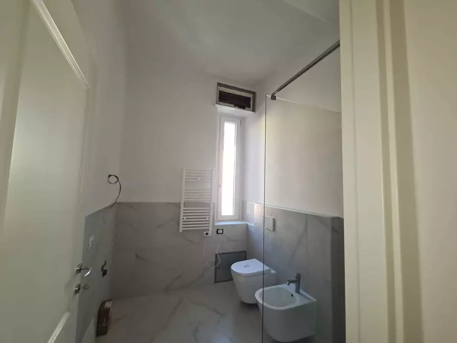 Immagine 23 di Trilocale in vendita  in V.le hanbury a Alassio