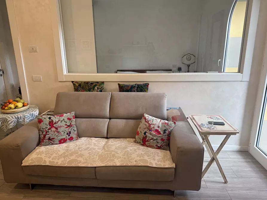 Immagine 16 di Bilocale in affitto  in Via Roma a Alassio