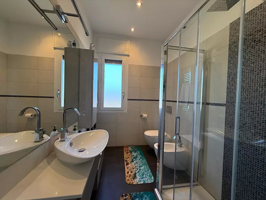 Immagine 17 di Quadrilocale in vendita  in Via Adelasia a Alassio