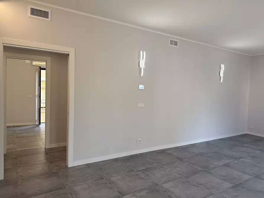 Immagine 17 di Quadrilocale in vendita  in Via Dante a Alassio