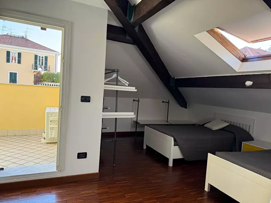 Immagine 25 di Porzione di casa in affitto  in Corso Dante Alighieri 216 a Alassio