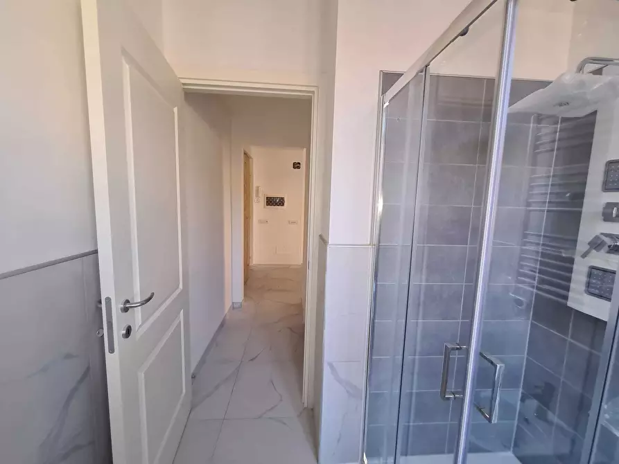 Immagine 18 di Trilocale in vendita  in V.le hanbury a Alassio