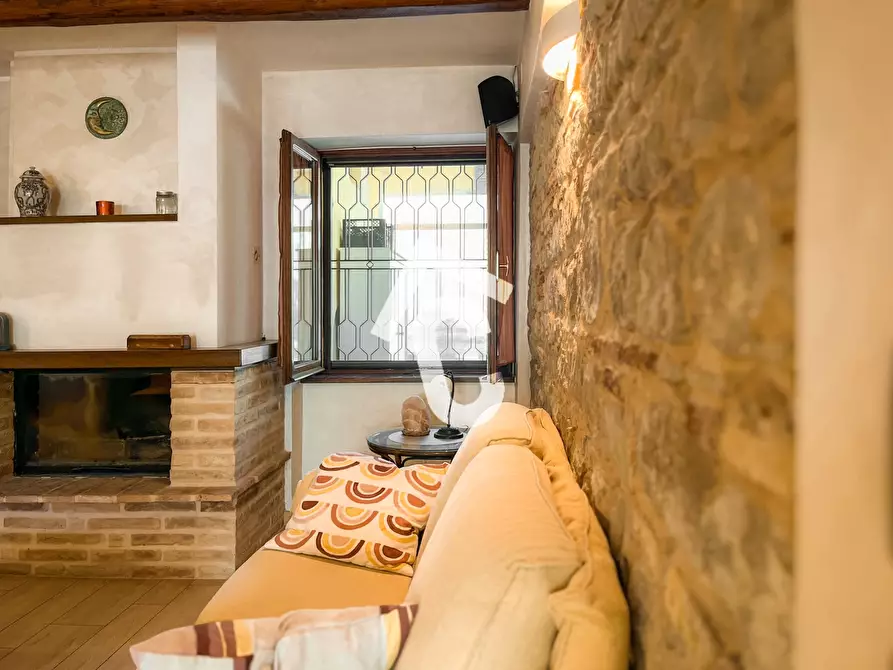 Immagine 18 di Casa bifamiliare in vendita  a Castelbellino