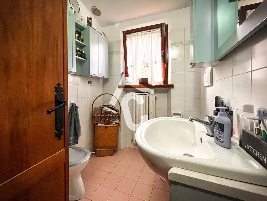 Immagine 21 di Rustico / casale in vendita  a Monte Roberto