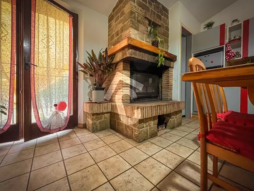 Immagine 9 di Rustico / casale in vendita  a Monte Roberto