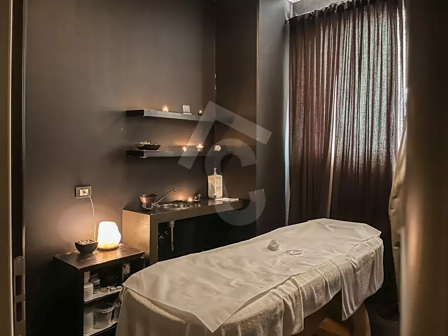 Immagine 20 di Attività commerciale in vendita  a Castelplanio