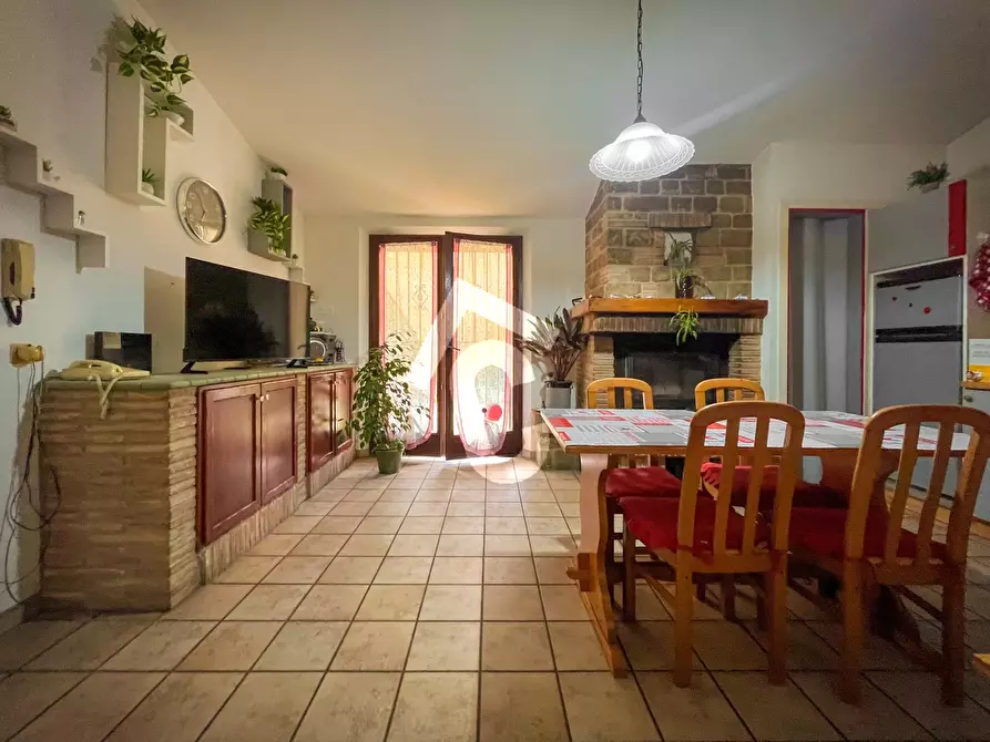 Immagine 8 di Rustico / casale in vendita  a Monte Roberto