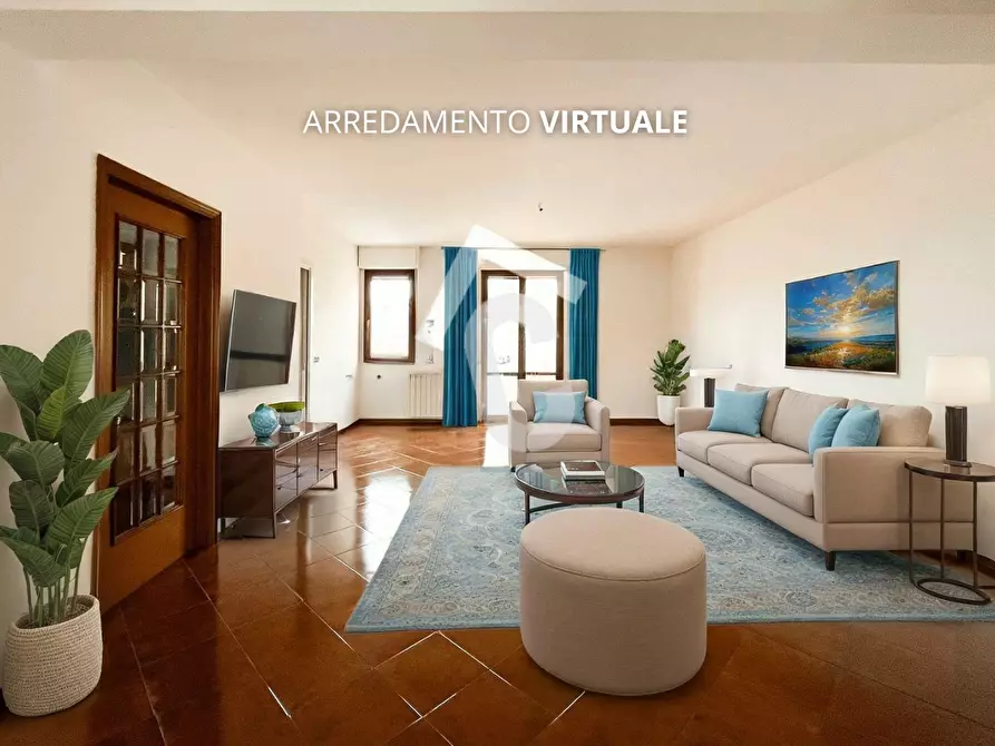 Immagine 1 di Trilocale in vendita  a Jesi