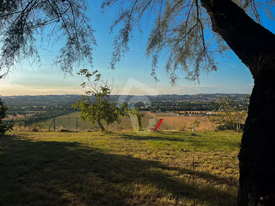 Immagine 11 di Rustico / casale in vendita  a Jesi