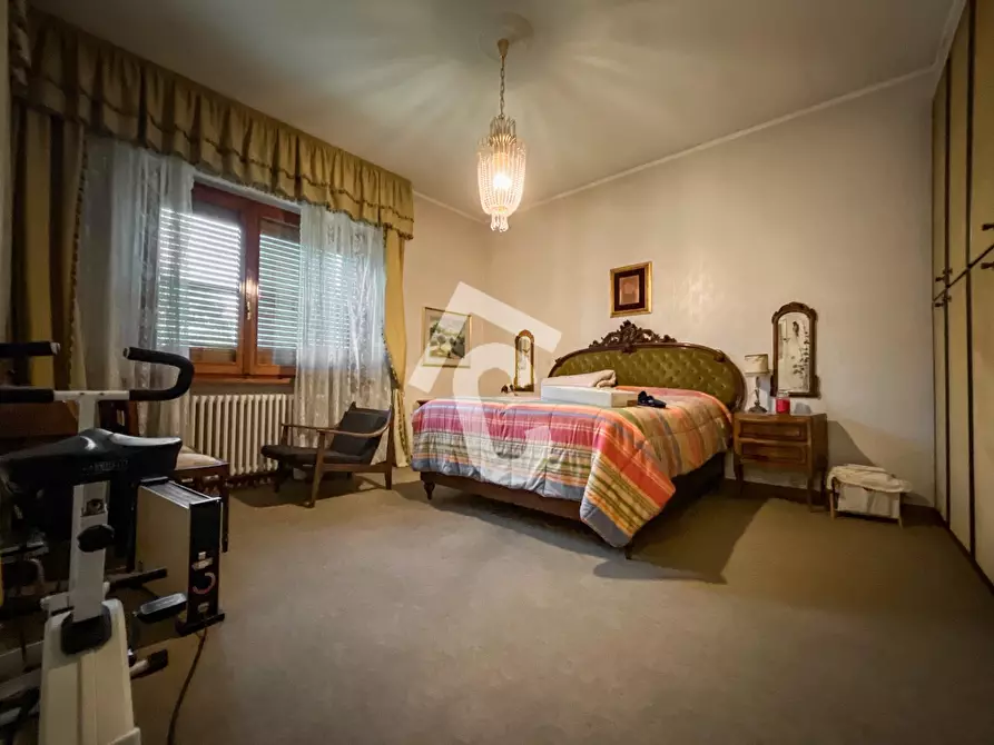 Immagine 36 di Villa in vendita  a Jesi