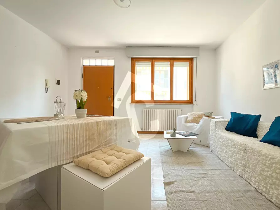 Immagine 12 di Appartamento in vendita  a Jesi